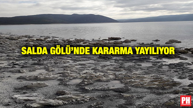 Salda Gölü’nde Kararma Yayılıyor